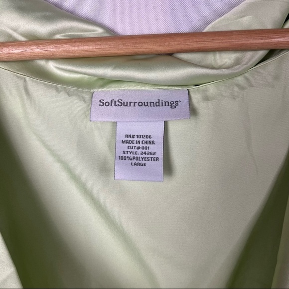 Soft Surroundings Light Pastel Green Satin Cowl Neck Short Sleeve Blouse L - Picture 5 of 5